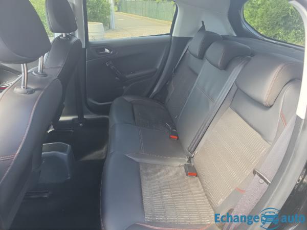 PEUGEOT 208 1.2 110ch SetS BVM5 GT Line 