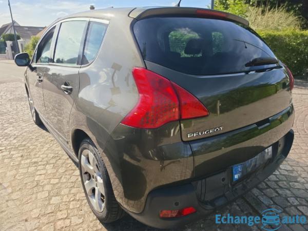 PEUGEOT 3008 1.6 VTi 16V 120ch Confort Pack 