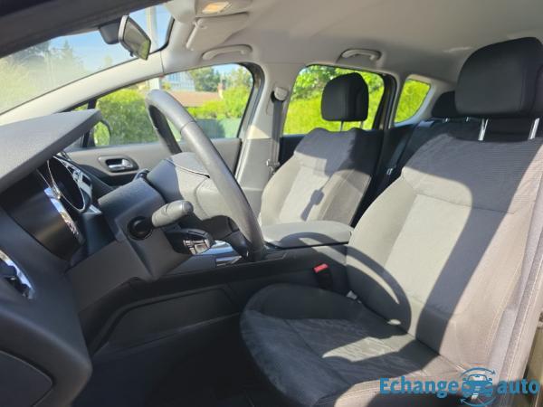 PEUGEOT 3008 1.6 VTi 16V 120ch Confort Pack 
