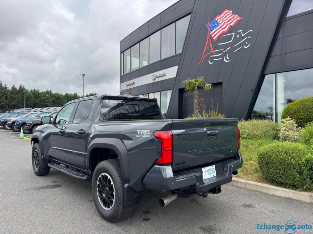 TOYOTA TACOMA