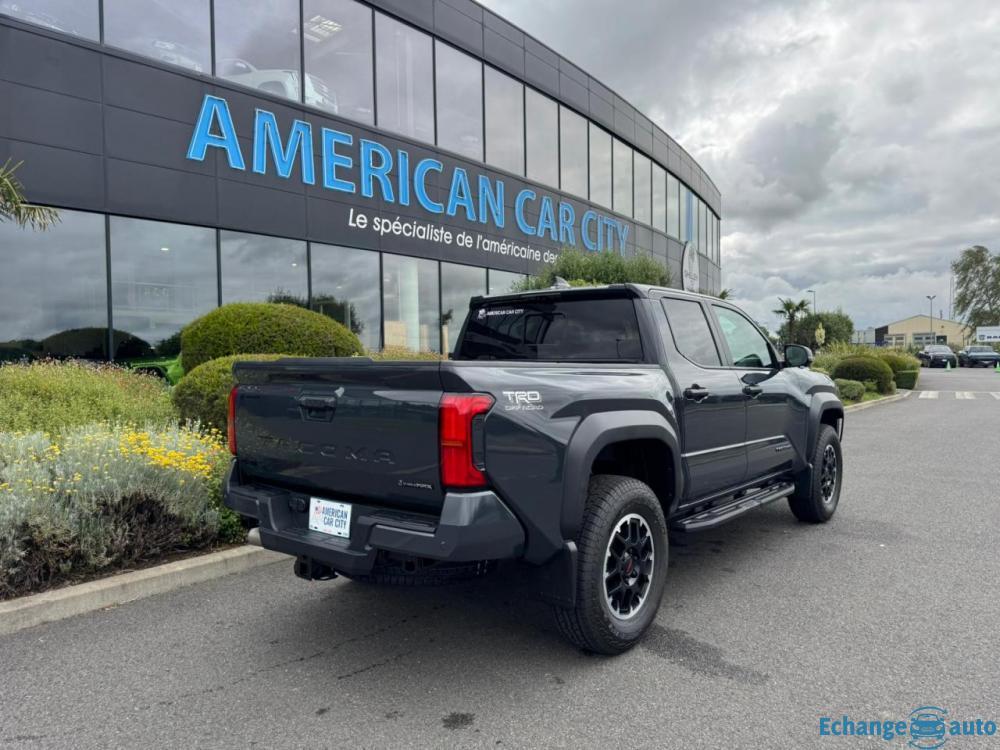TOYOTA TACOMA