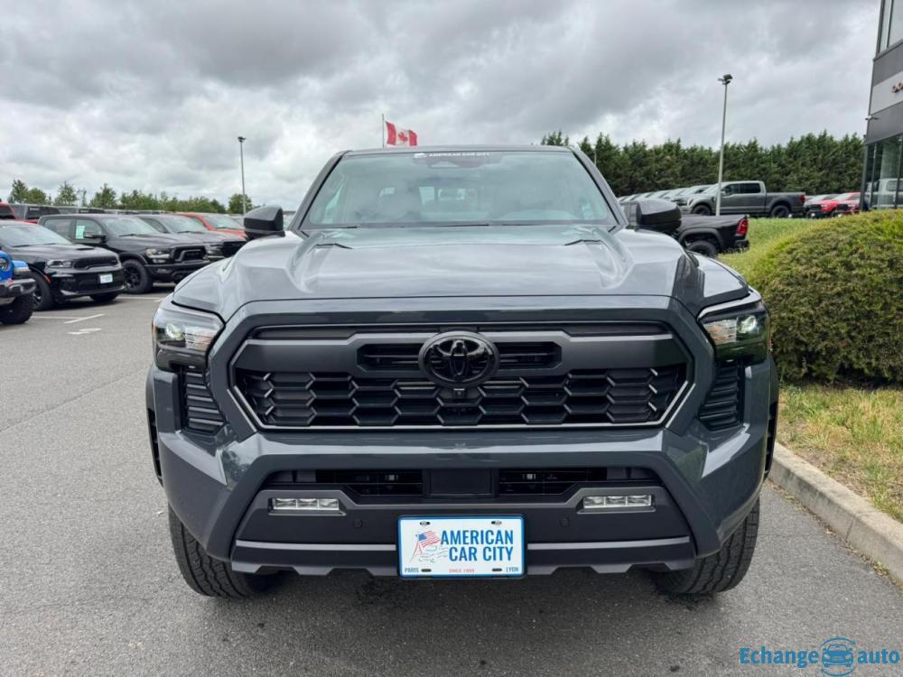 TOYOTA TACOMA