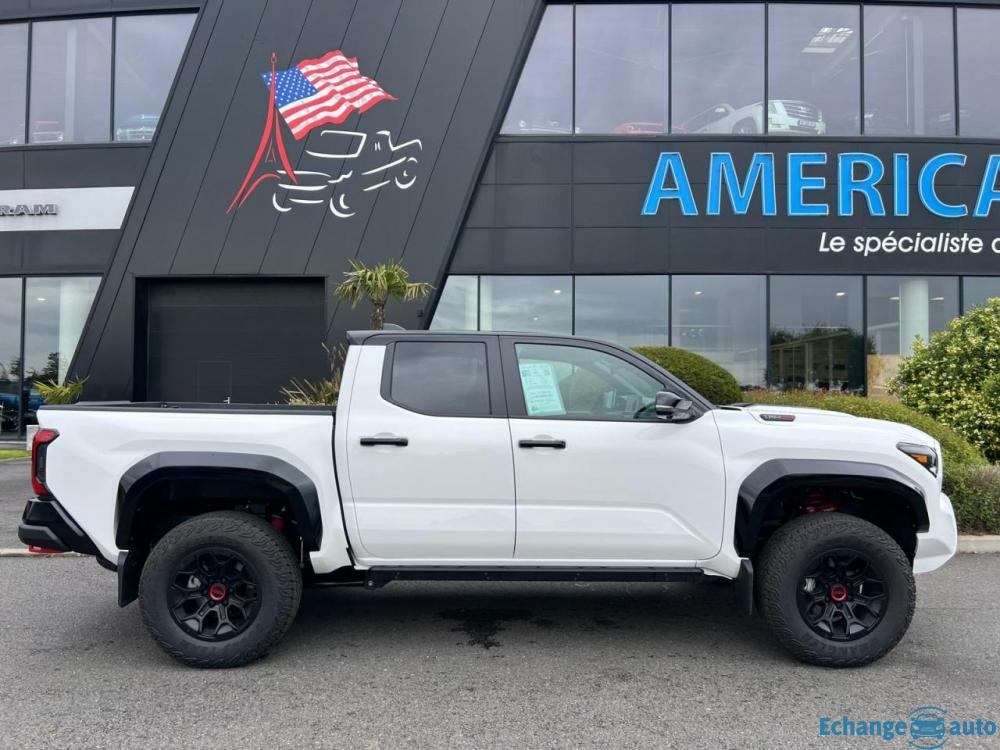 TOYOTA TACOMA