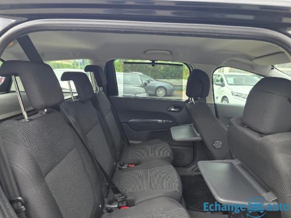 PEUGEOT 5008 1.6 HDi 112cv Premium 5pl