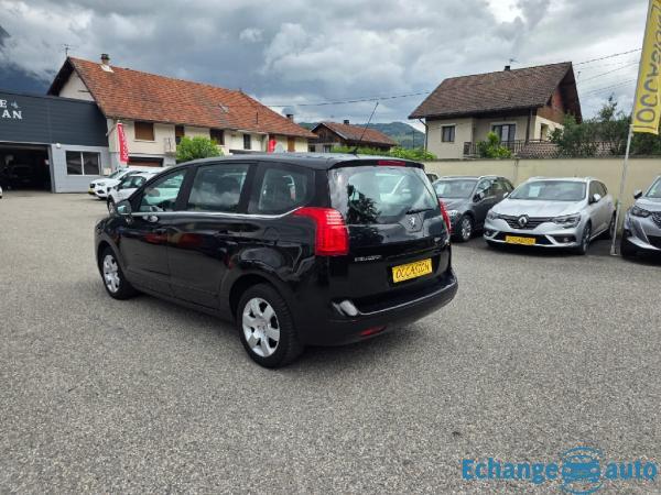 PEUGEOT 5008 1.6 HDi 112cv Premium 5pl