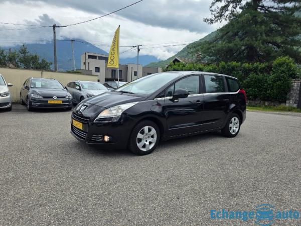 PEUGEOT 5008 1.6 HDi 112cv Premium 5pl