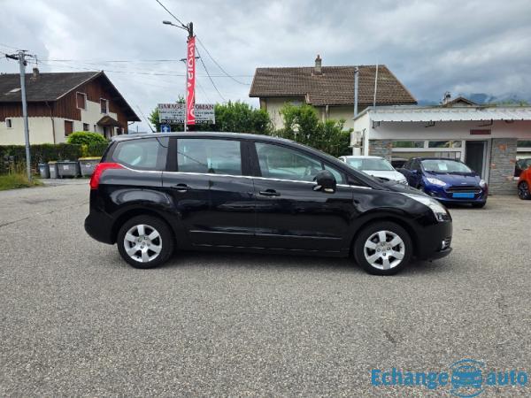 PEUGEOT 5008 1.6 HDi 112cv Premium 5pl