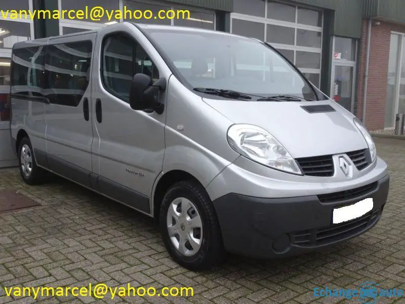 Renault Trafic Passenger 2.0 DCI L2H1 9 plac