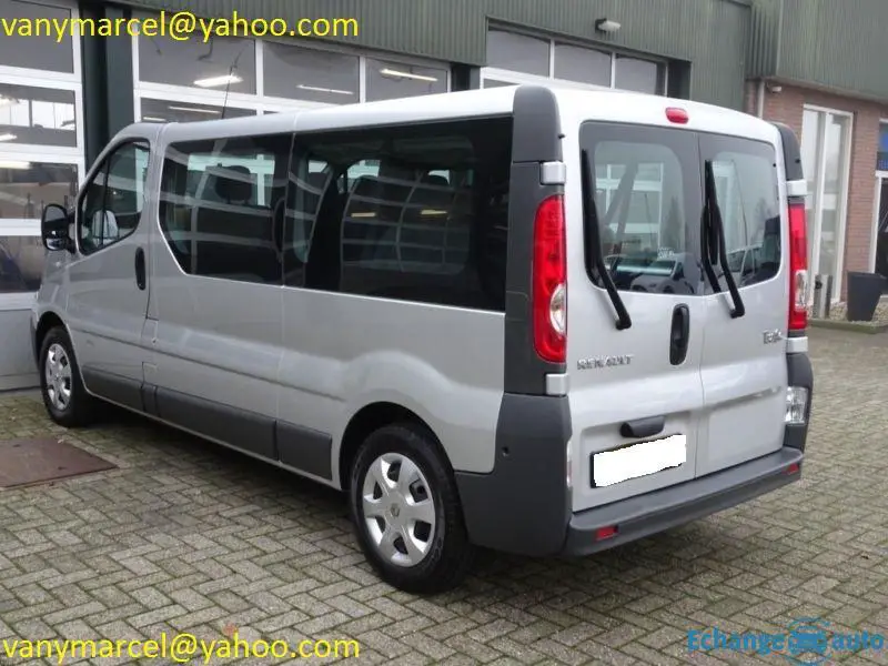 Renault Trafic Passenger 2.0 DCI L2H1 9 plac