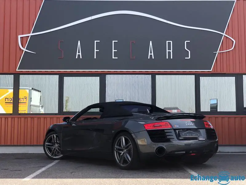 AUDI R8 SPYDER QUATTRO V8