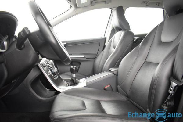 Volvo XC60 D4 AWD 181 ch S&S Summum