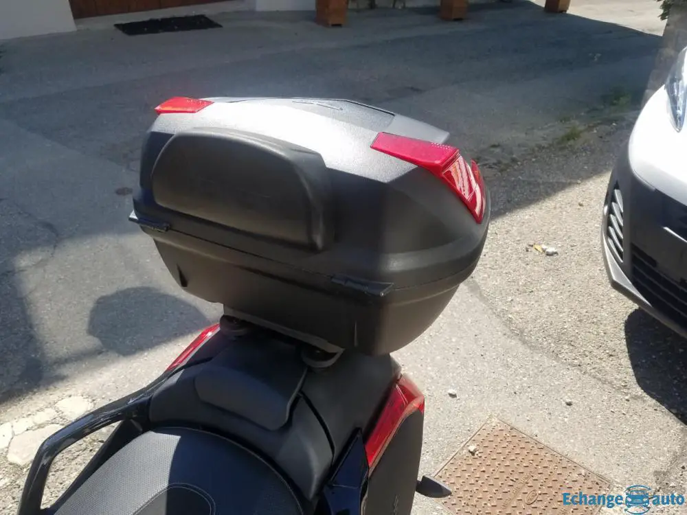 Peugeot Metropolis black edition