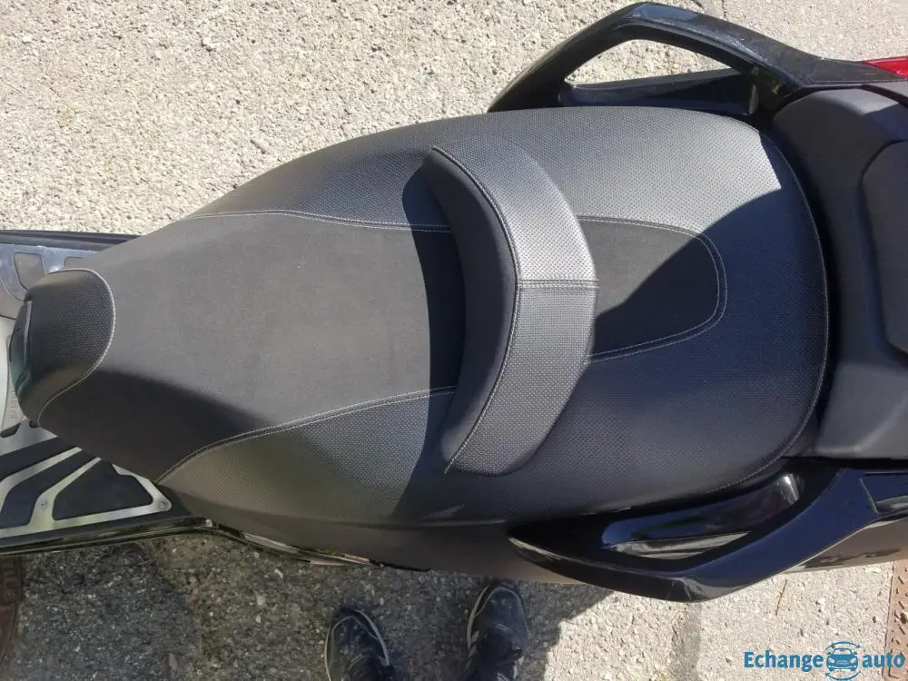 Peugeot Metropolis black edition