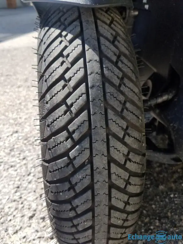 Peugeot Metropolis black edition