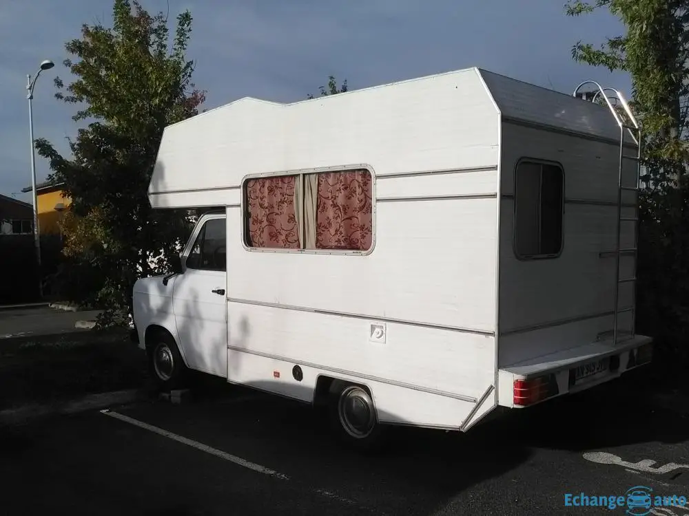 camping car contre Petite voiture plus soulte