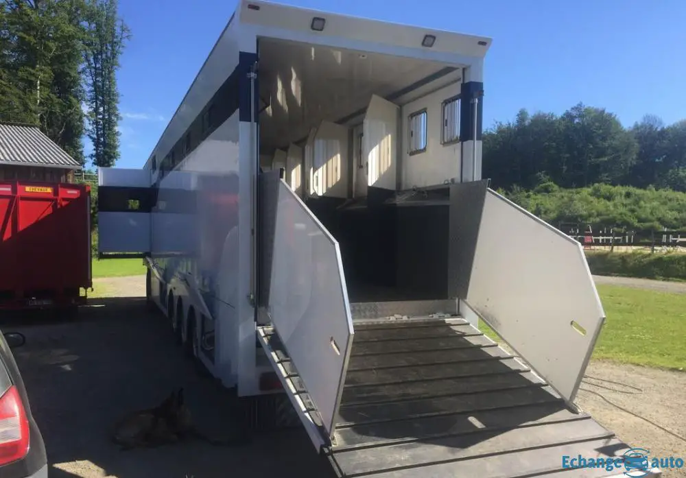 Semi chevaux 10 places