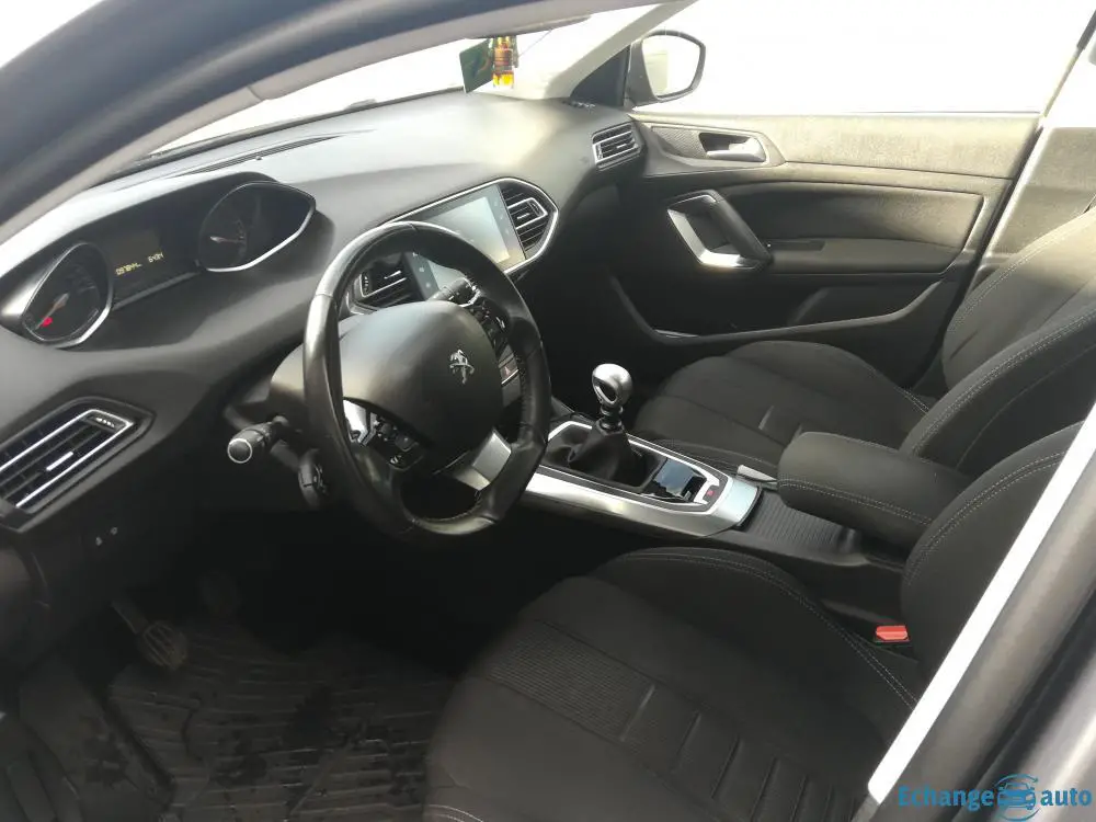 308 1.6l HDi 115 CV allure gris artense