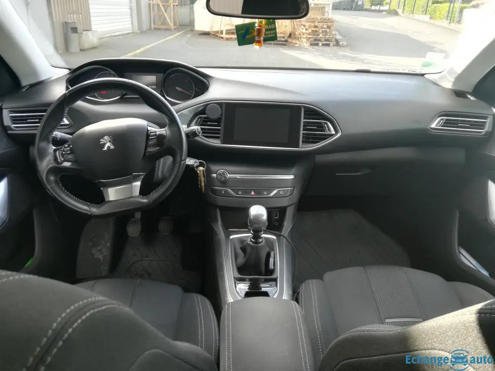 308 1.6l HDi 115 CV allure gris artense