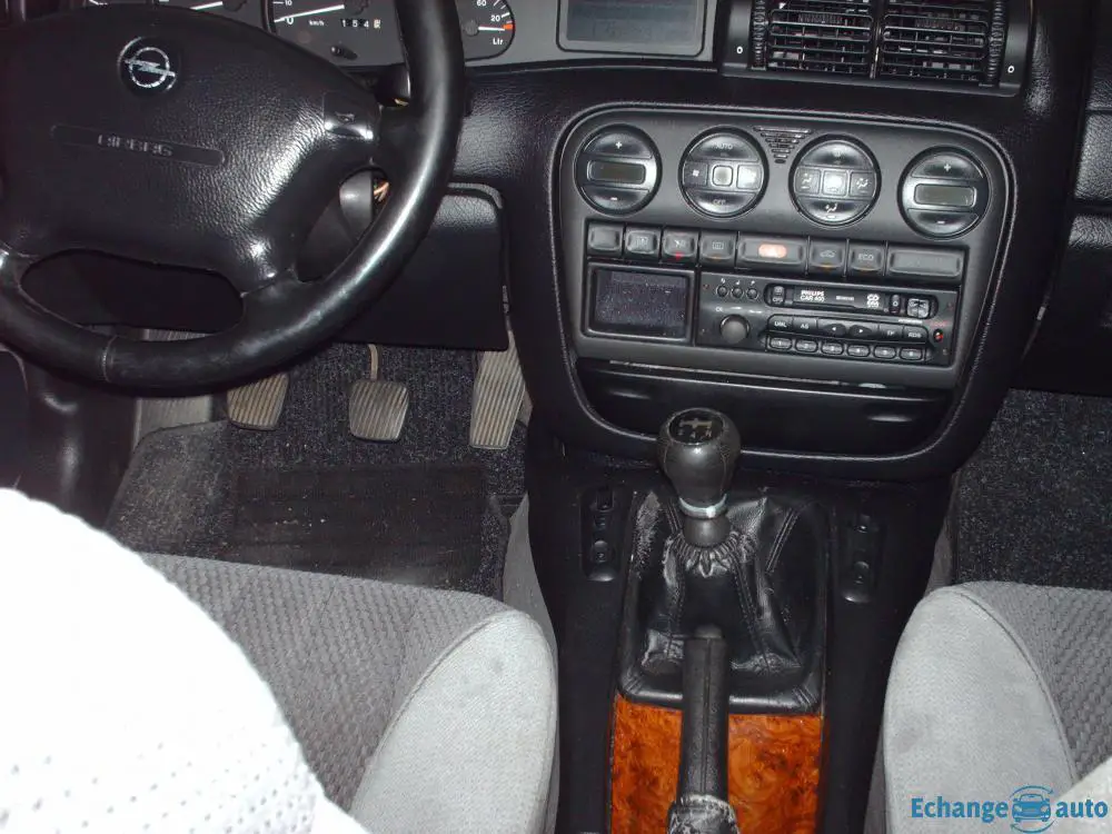 Opel Oméga B 2 .5 TD