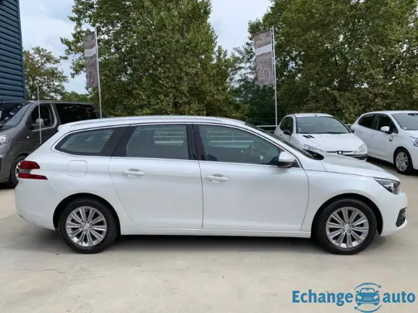 Peugeot 308 II SW 1.2I PURETECH 12V S&S - 130 ALLURE