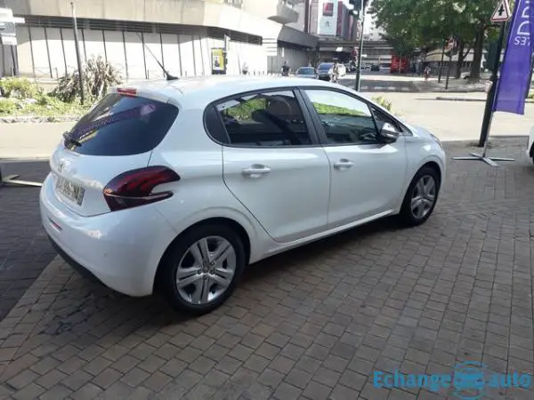 Peugeot 208 STYLE