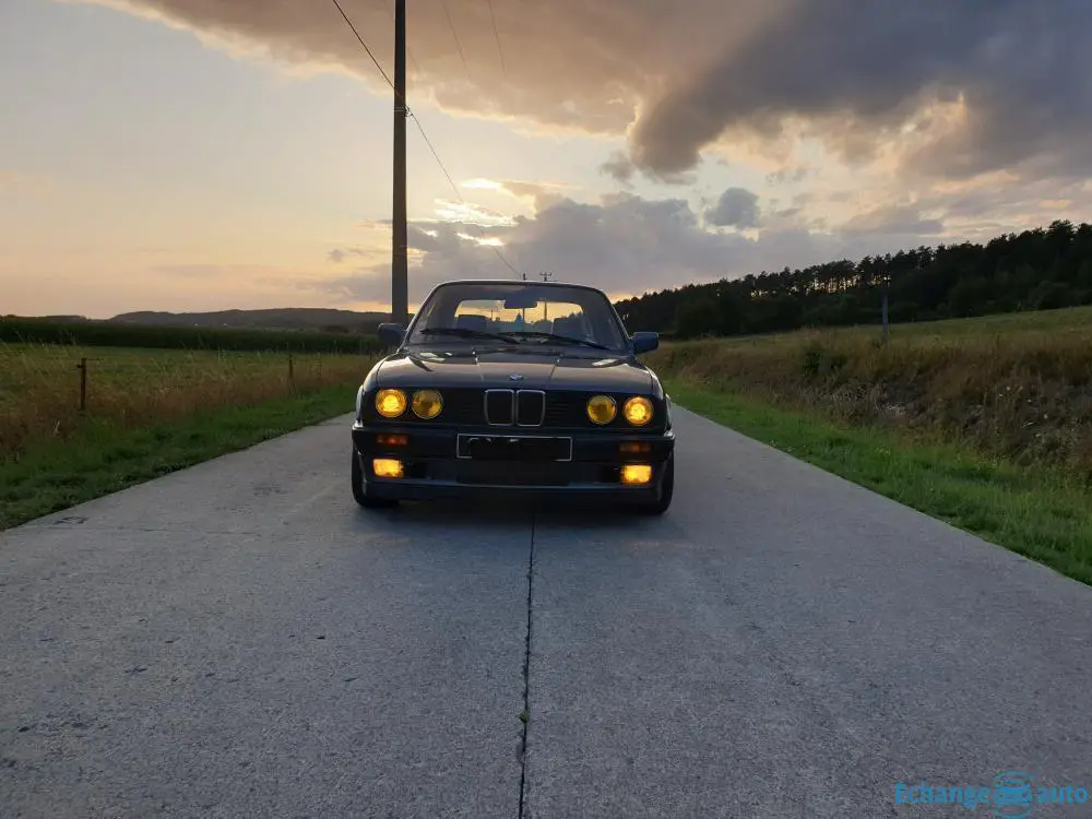 BMW 320i E30
