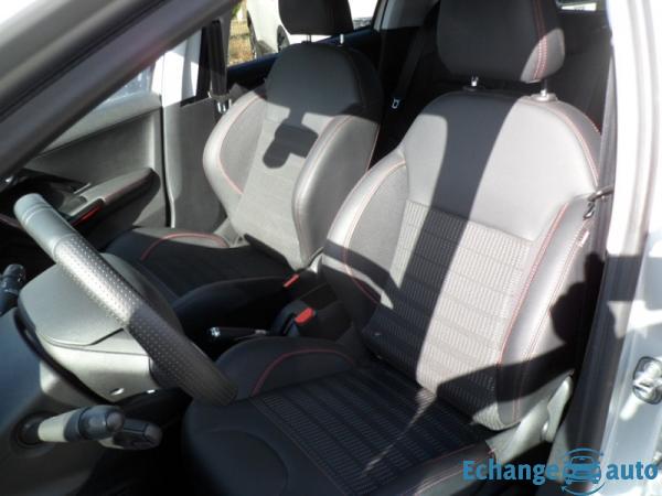 Peugeot 208 1.2 PURETECH 110CH GT LINE S&S EAT6 5CV 5P