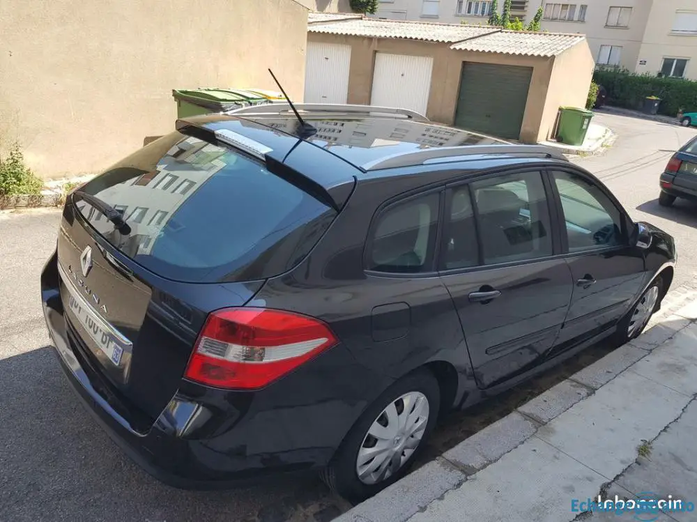 vendre ou échangé laguna turing très bonne état