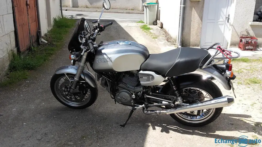 Ducati 1000 GT