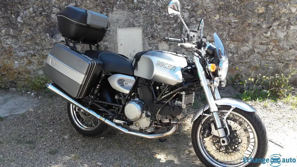 Ducati 1000 GT