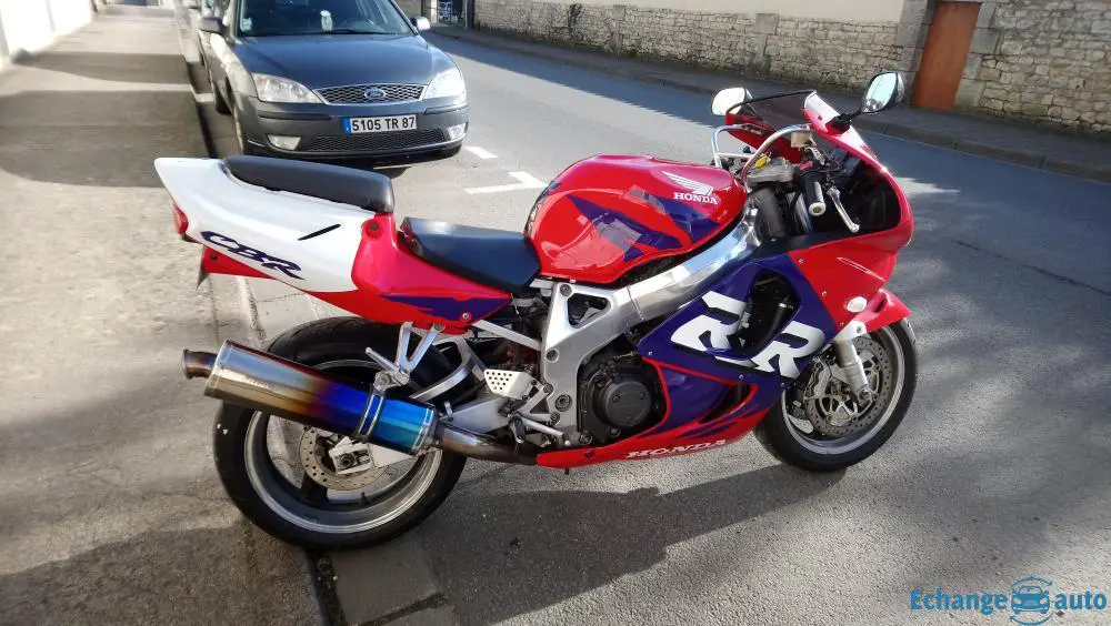 Échange HONDA  900 CBR RR