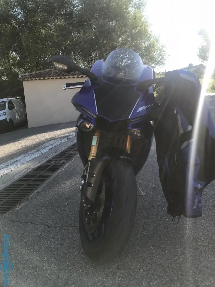 Yamaha R1 2018