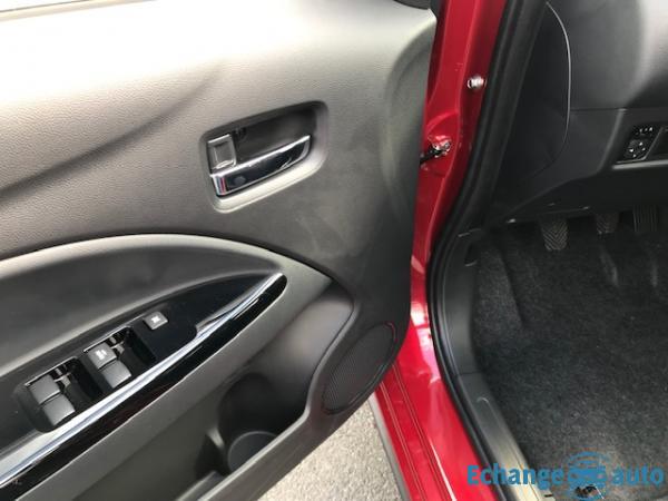 Mitsubishi Space Star II (2) 1.2 MIVEC 80 INTENSE BLACK 5P