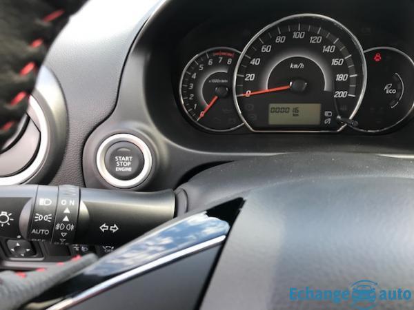 Mitsubishi Space Star II (2) 1.2 MIVEC 80 INTENSE BLACK 5P